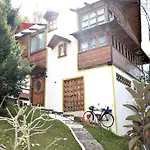 Cabanas El Chalet